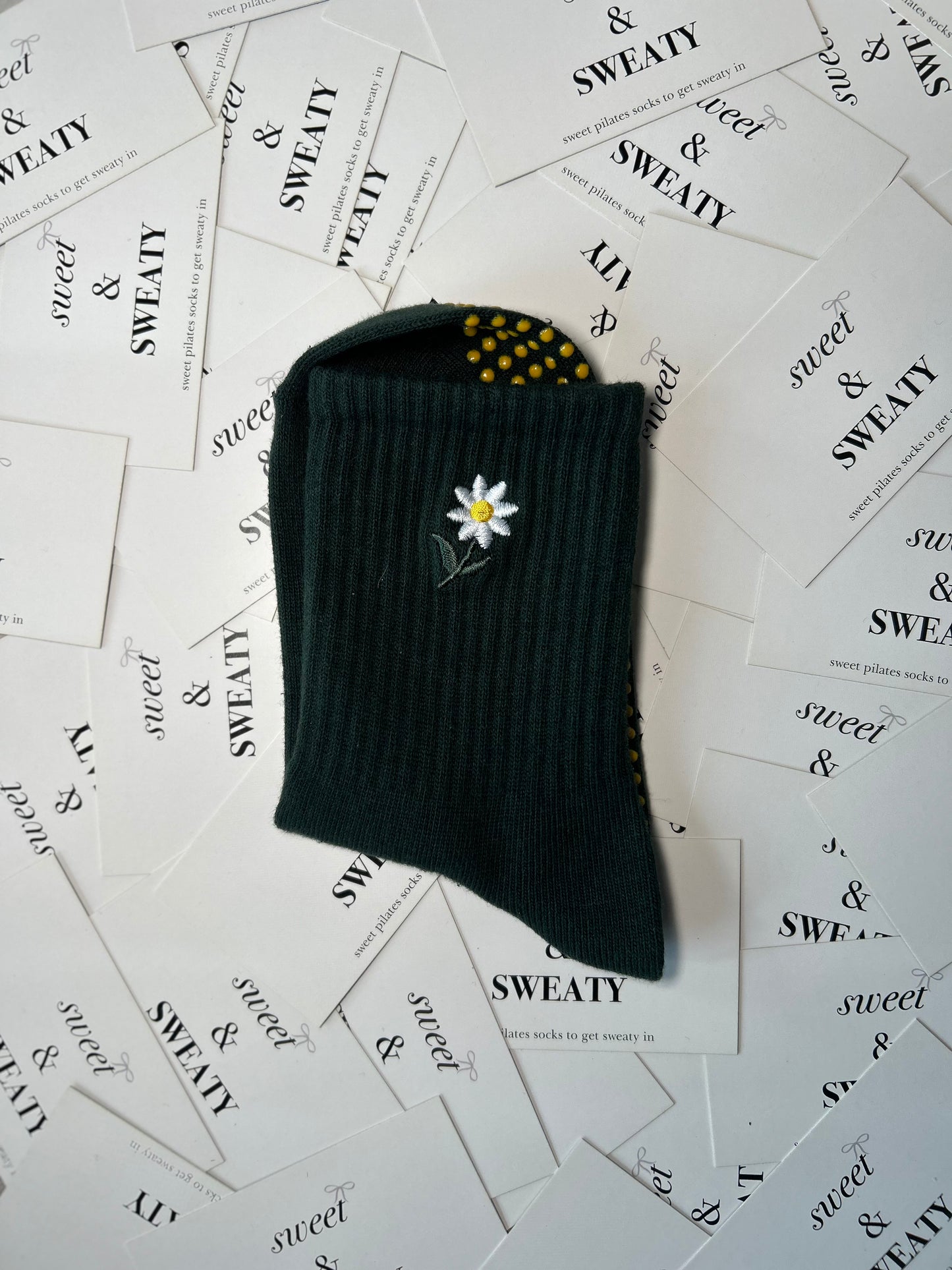 'No Oopsie Daisies' Crew Socks - Forrest Green